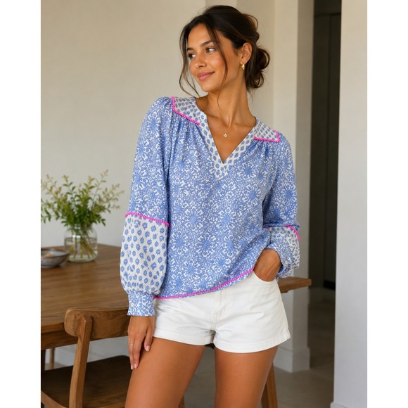 Vineyard Vines Tops - Vineyard Vines Blue White Block Print Pom Pom Trim Blouse Top XS 2K001306